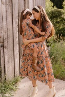 Elena Dress - FINAL SALE -Ivy City Co 5FB05F09 A4B4 49DC A892 9EE3EE73CB34 877121