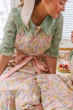 Ivy Apron In Floral Cotton 13 Ivy Apron In Floral Cotton -Ivy City Co Aprons JamesRomper MadsHome Easter24 6 240265