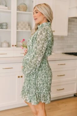 Brynley Dress In Green - FINAL SALE -Ivy City Co BrynleyGreen MothersDay SS23 12 865308