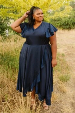 Callie Dress In Navy -Ivy City Co CallieNavy ConradRanch F23 02 998259