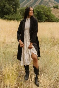 Delia Dress In Ditsy Floral -Ivy City Co DeliaDitsyFloral QuietMeadows F23 22 503551