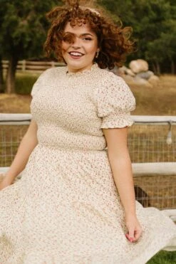 Delia Dress In Ditsy Floral -Ivy City Co DeliaDitsyFloral QuietMeadows F23 51 357602