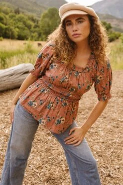 Elena Top In Brown Floral - FINAL SALE -Ivy City Co ElenaTop ConradRanch F23 17 531891