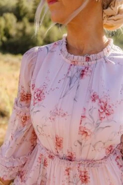 Geneva Dress In Mauve Floral -Ivy City Co Geneva Mauve 34 312536