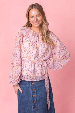 Imogen Top In Blush -Ivy City Co ImogenTopBlush Studio Spring3 8