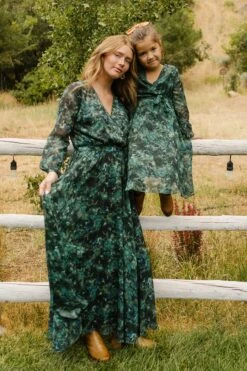 Laney Dress In Green Watercolor - FINAL SALE -Ivy City Co LaneyGreen QuietMeadows F23 10 568260