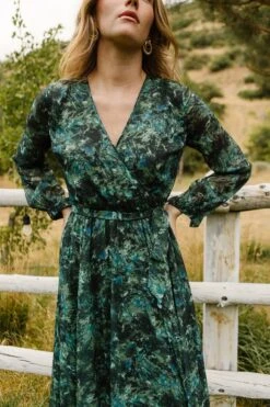 Laney Dress In Green Watercolor - FINAL SALE -Ivy City Co LaneyGreen QuietMeadows F23 22 551372