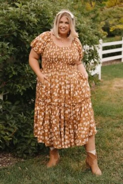 Sienna Dress In Brown Floral -Ivy City Co SiennaBrownFloralDress ConradRanch F23 23 274125