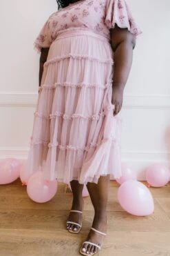 Anastasia Dress In Mauve 9 Anastasia Dress In Mauve -Ivy City Co anastasia mauve 07 606564