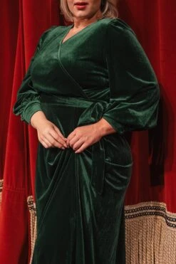 Andie Dress In Emerald Velvet - FINAL SALE -Ivy City Co andieemerald 6 146317