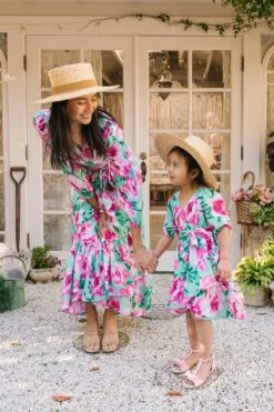 Mini Mi Amor Dress In Green 4 Mini Mi Amor Dress In Green -Ivy City Co easter2 17