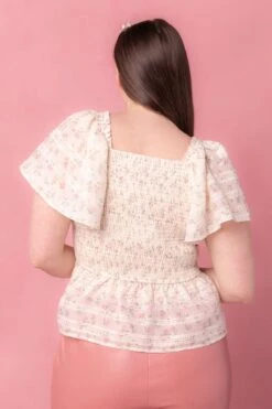 Madison Top In Eyelet Floral -Ivy City Co madisontop 4 86a0da4a a2e5 4e21 ba09 c702a463e24e 598856