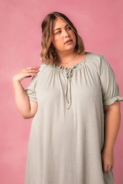 Petra Short Sleeve Night Dress In Green 6 Petra Short Sleeve Night Dress In Green -Ivy City Co petrashort studio 05 512699