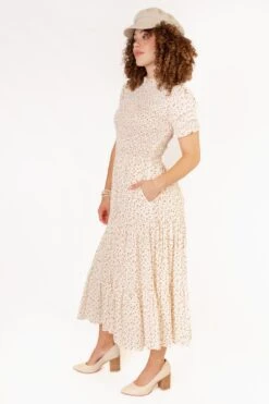 Delia Dress In Ditsy Floral -Ivy City Co studio f23 25 299163